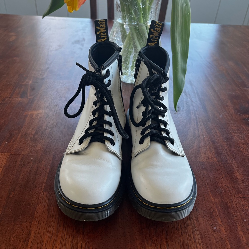 Dr. Martens. - Picture 3 of 5
